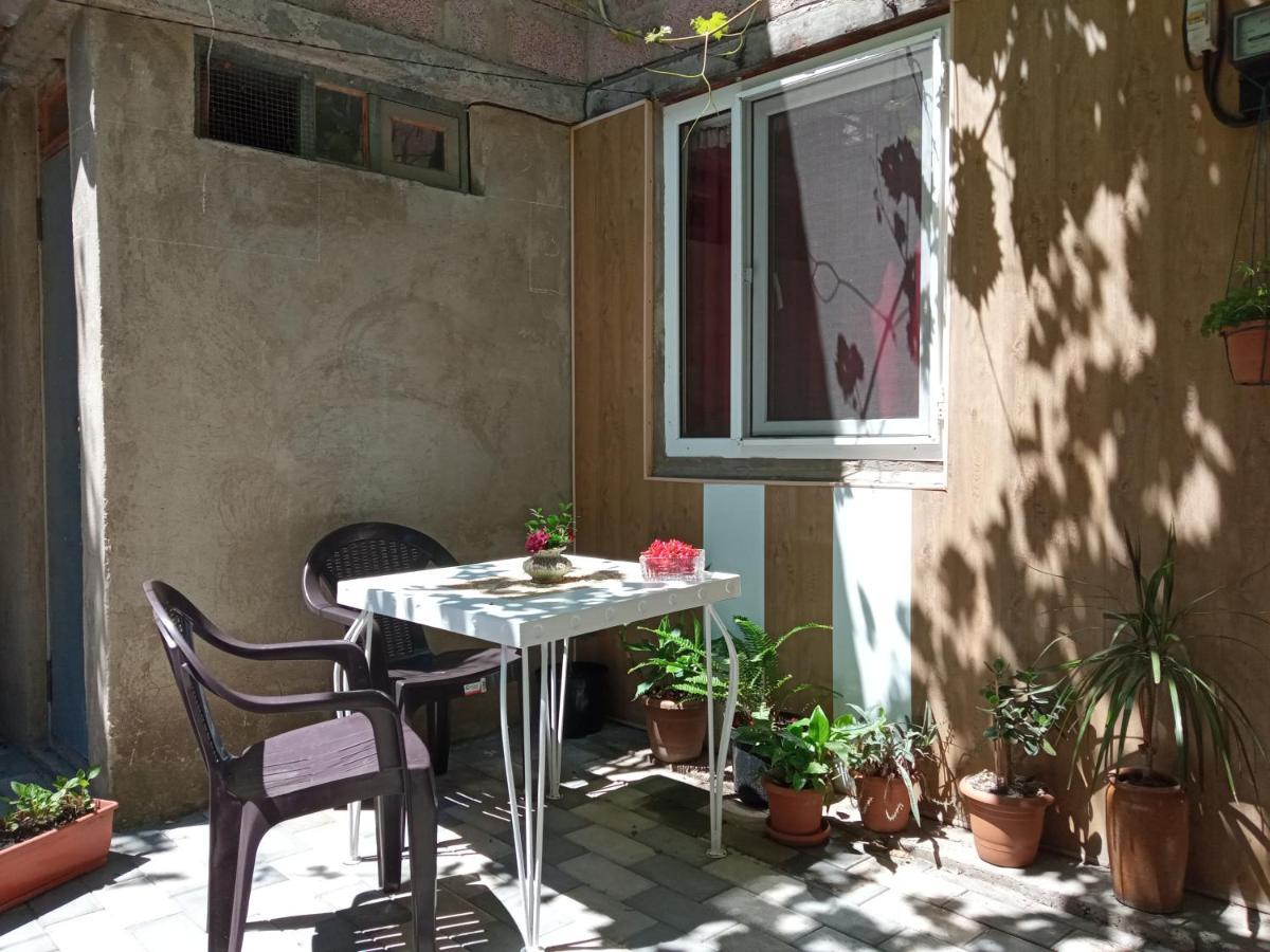 Cortile Apartment Tbilisi Bagian luar foto