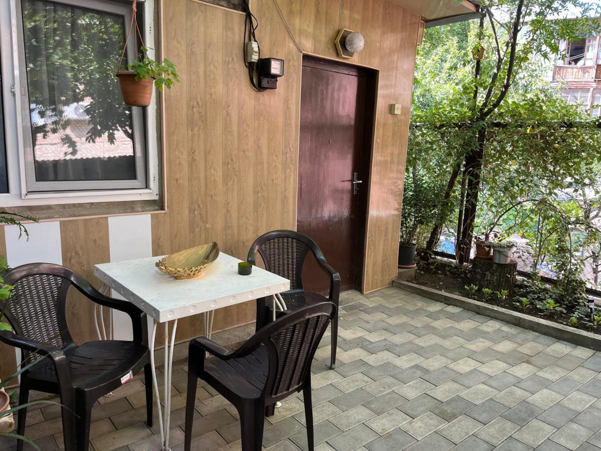Cortile Apartment Tbilisi Bagian luar foto