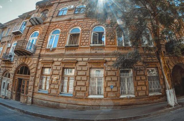 Cortile Apartment Tbilisi Bagian luar foto